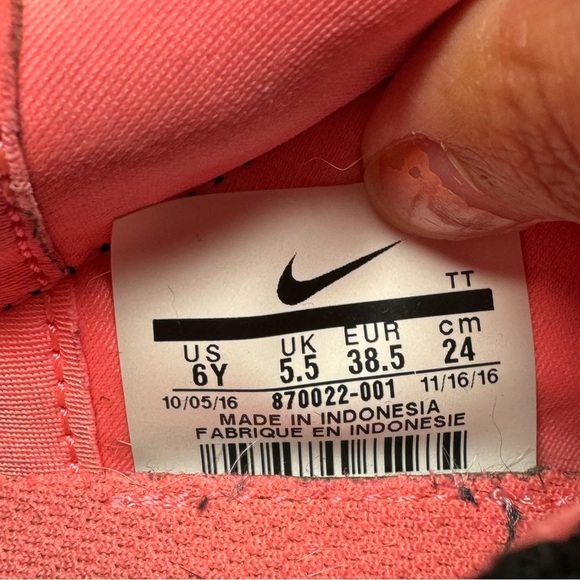 Nike Kids Sneakers - Black and Pink - Picture 4 of 5